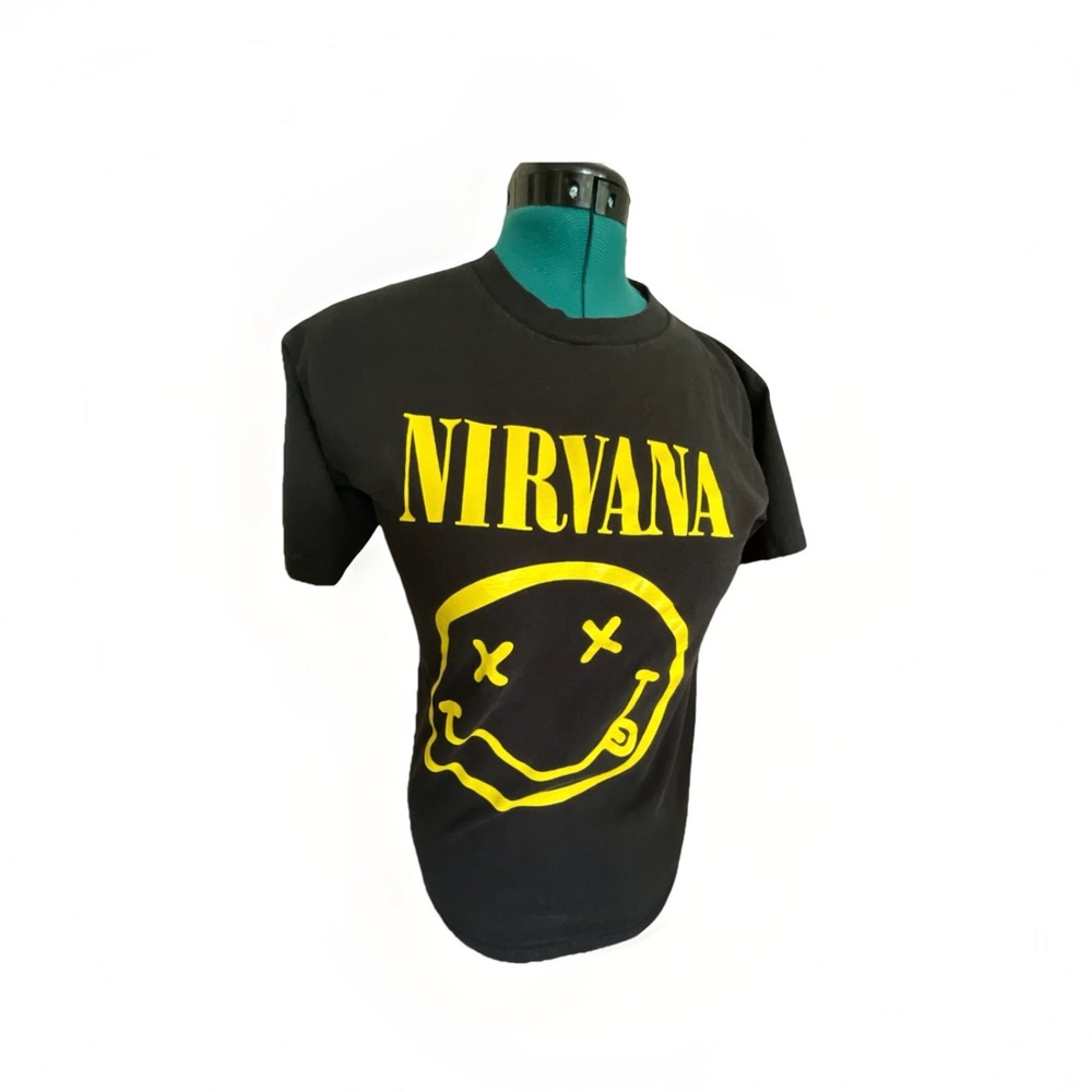 Nirvana T Shirt Black Yellow Smiley Face Size Med Short Sleeves Unisex
